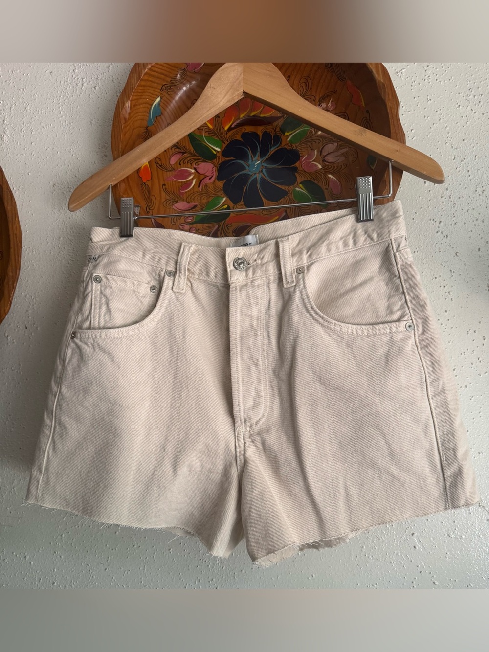 Citizens of Humanity Ayla Women's High-Rise Cream Denim Shorts Size 25